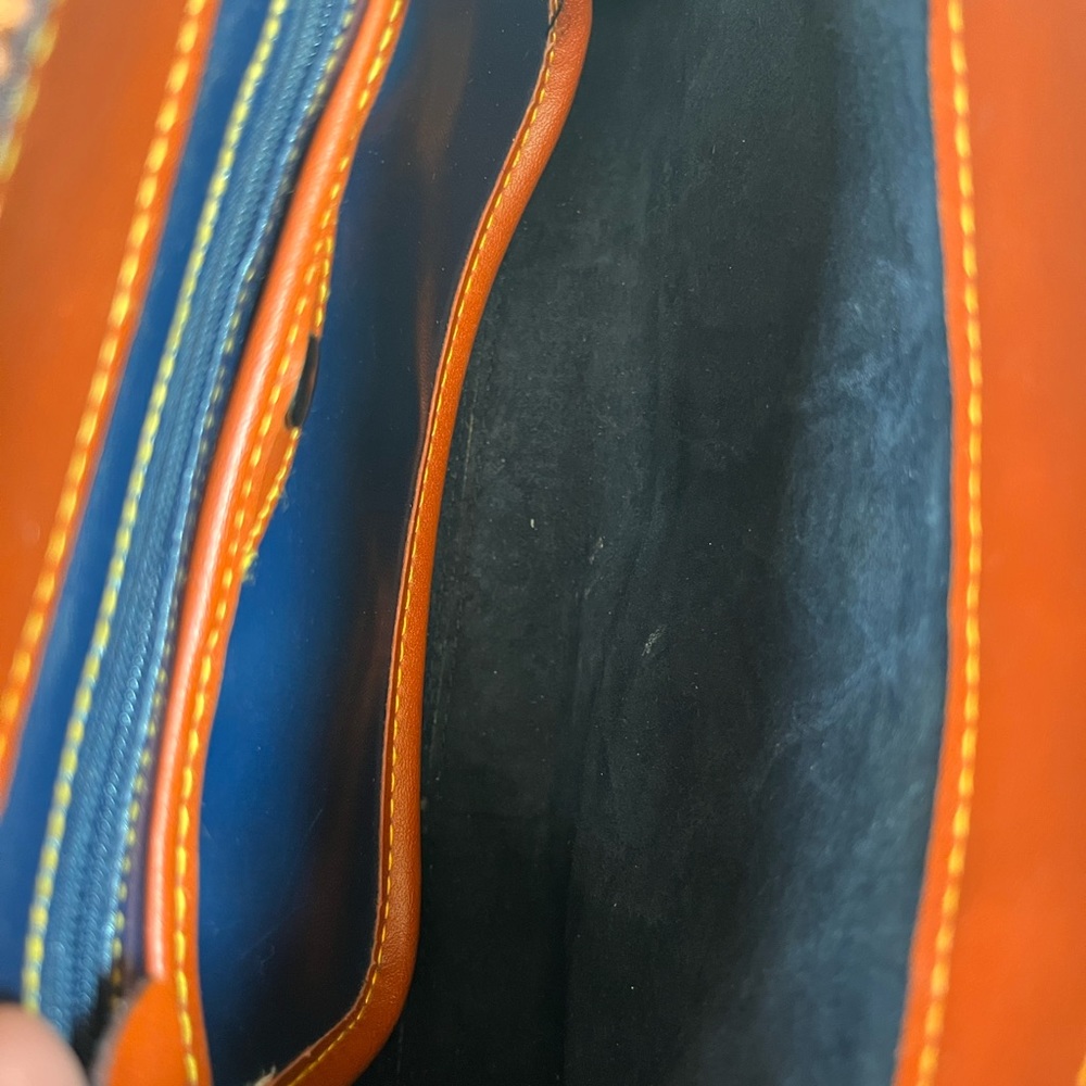 Dooney & Bourke vintage crossbody - Picture 10 of 13